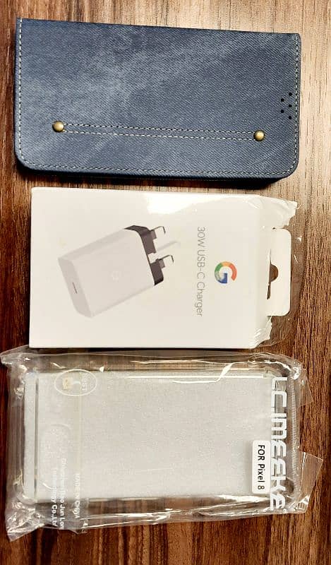 Google Pixel 8 Accessories Flip Cover Charger Back Cover 0