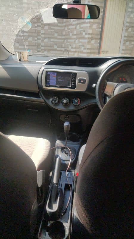 Toyota Vitz 2015 4