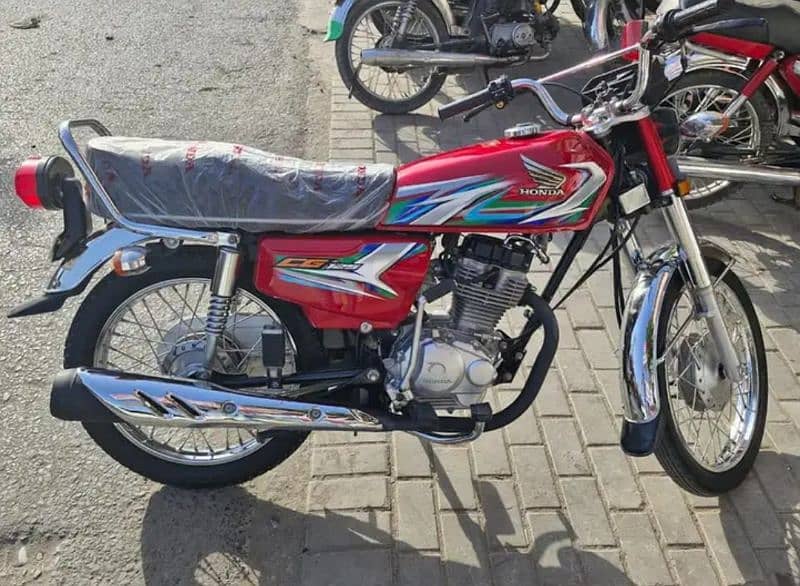 Lush condition Honda 125 urgent sale 03258161507 1