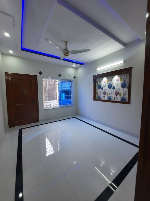 14 Marlas Tile Flooring House Available For Rent In G-13 6