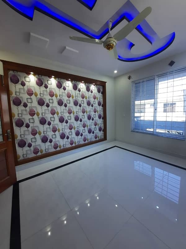 14 Marlas Tile Flooring House Available For Rent In G-13 7