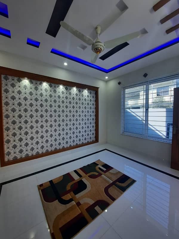 14 Marlas Tile Flooring House Available For Rent In G-13 9