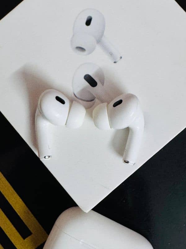 APPLE Air Pods PRO 2 4