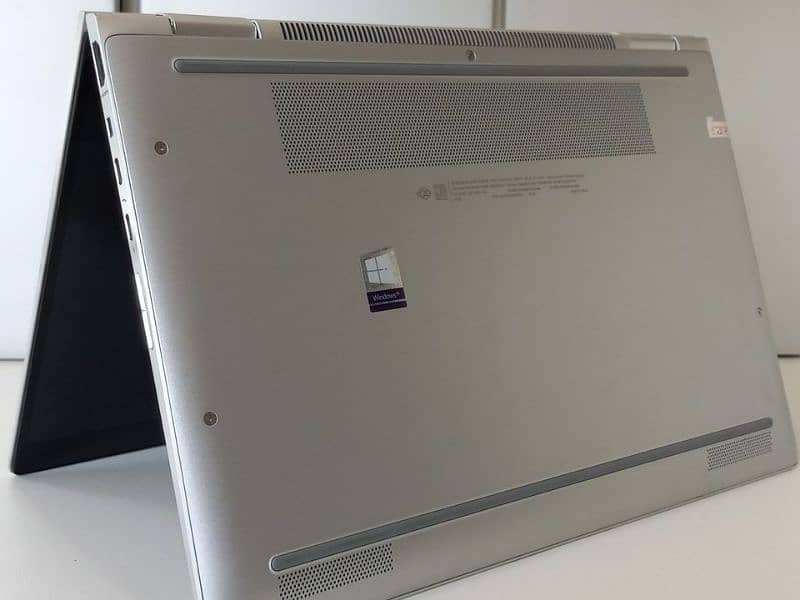 HP EliteBook 1030 G3 1