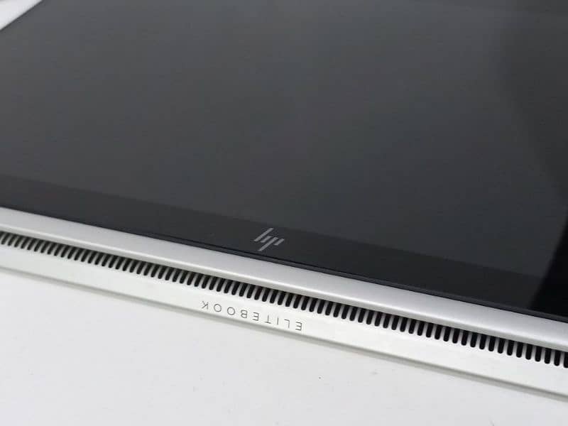 HP EliteBook 1030 G3 3