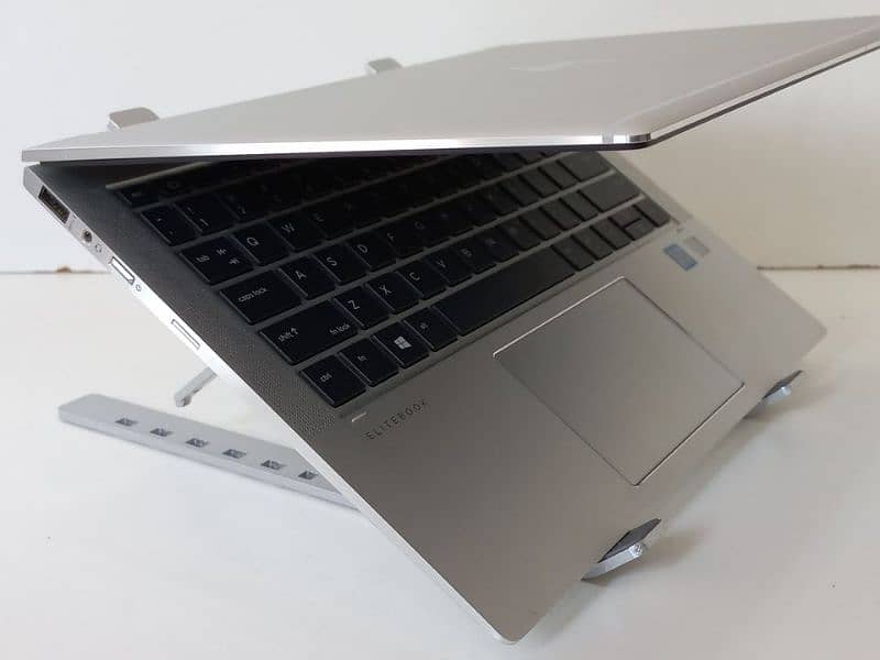 HP EliteBook 1030 G3 6