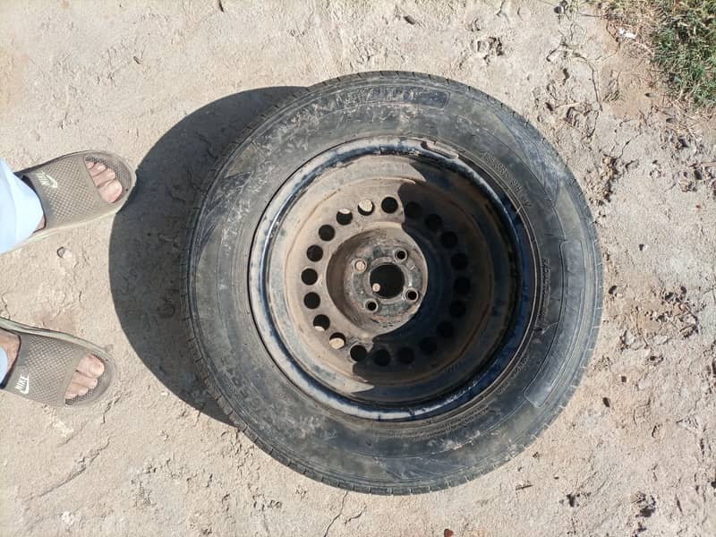 Tyre with rim 0