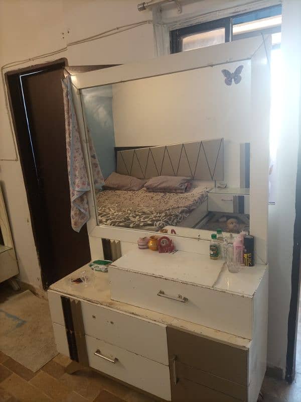 bedroom set for sale 0