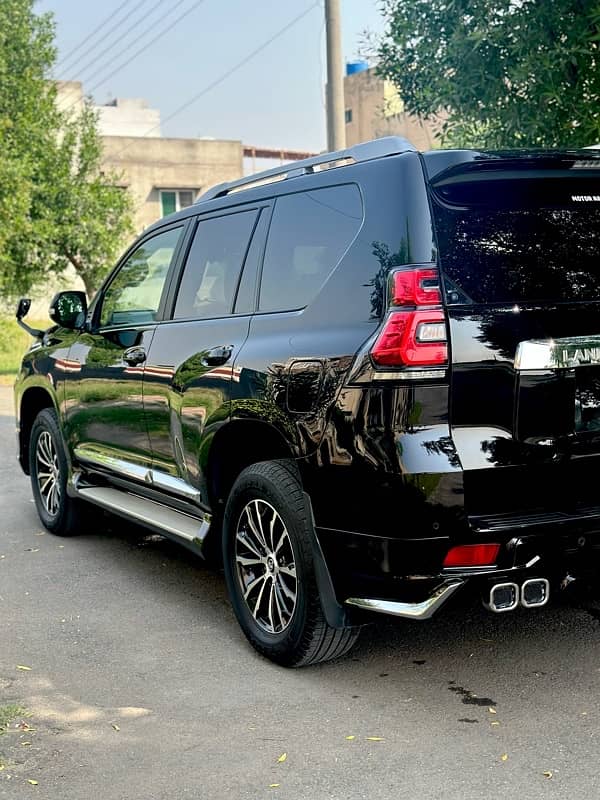 Toyota Prado 2018 4