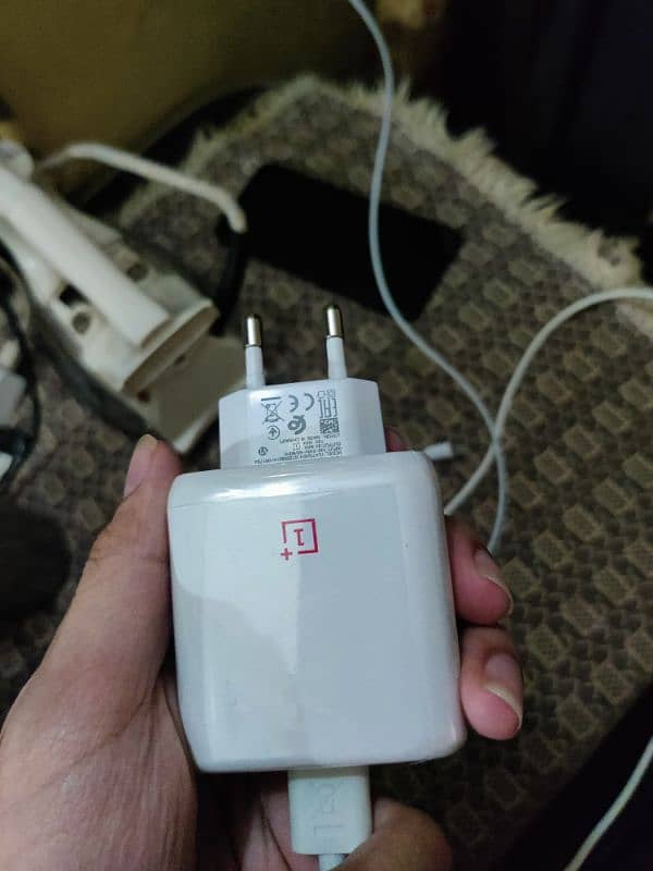 oneplus 8 10/10 dual globle PTA chance wala 7