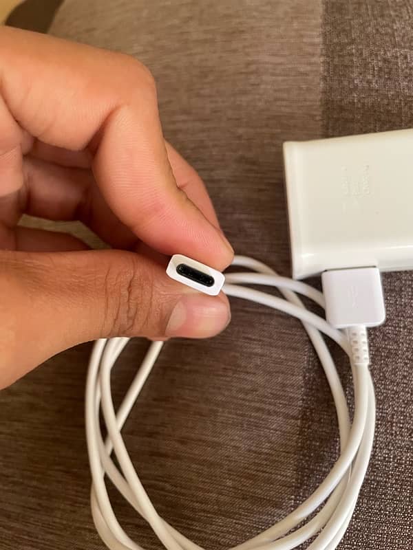 Samsung s10 genuine fast charger with cable 2