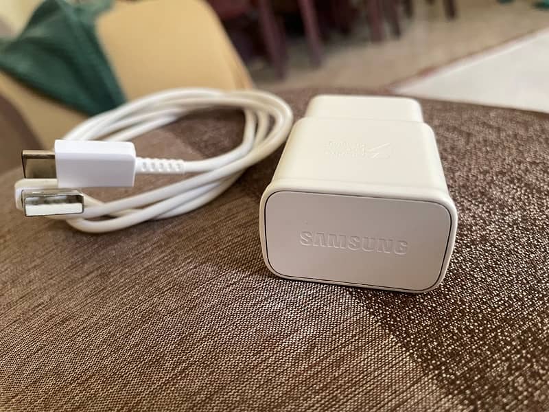 Samsung s10 genuine fast charger with cable 6