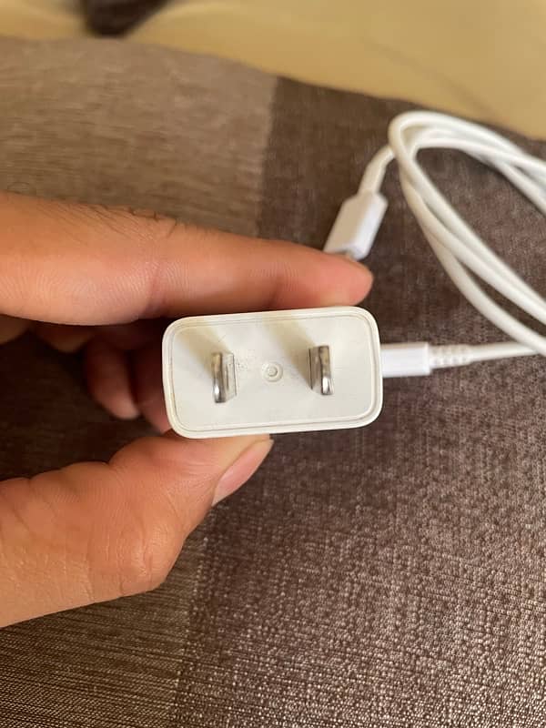 Samsung s10 genuine fast charger with cable 9