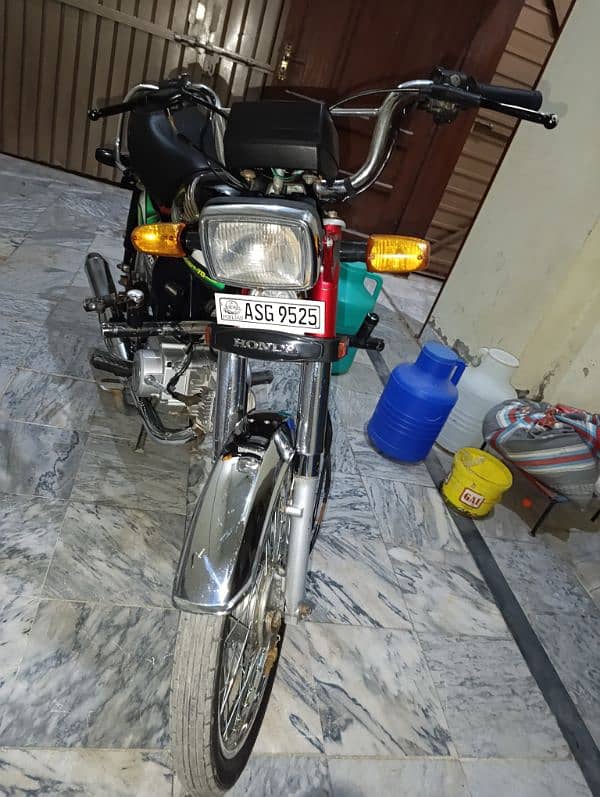 Honda CD 70cc new condition urgent sale 3