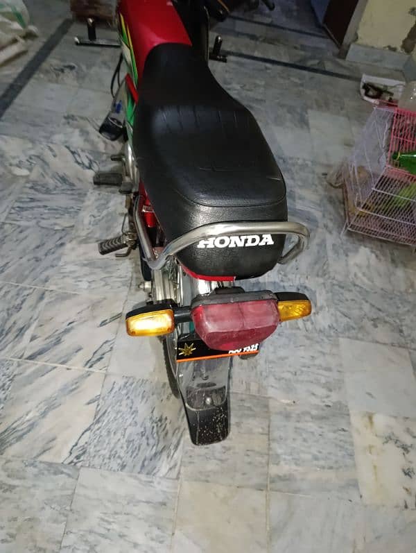 Honda CD 70cc new condition urgent sale 6