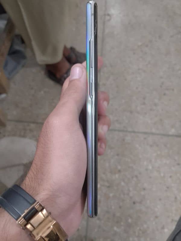 Samsung galaxy note 10 plus . . . G. b 12/256 7