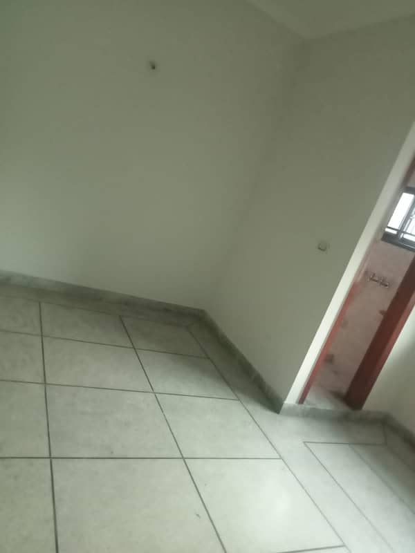 1 kanal house for sale in wapda town Near main hot location 21