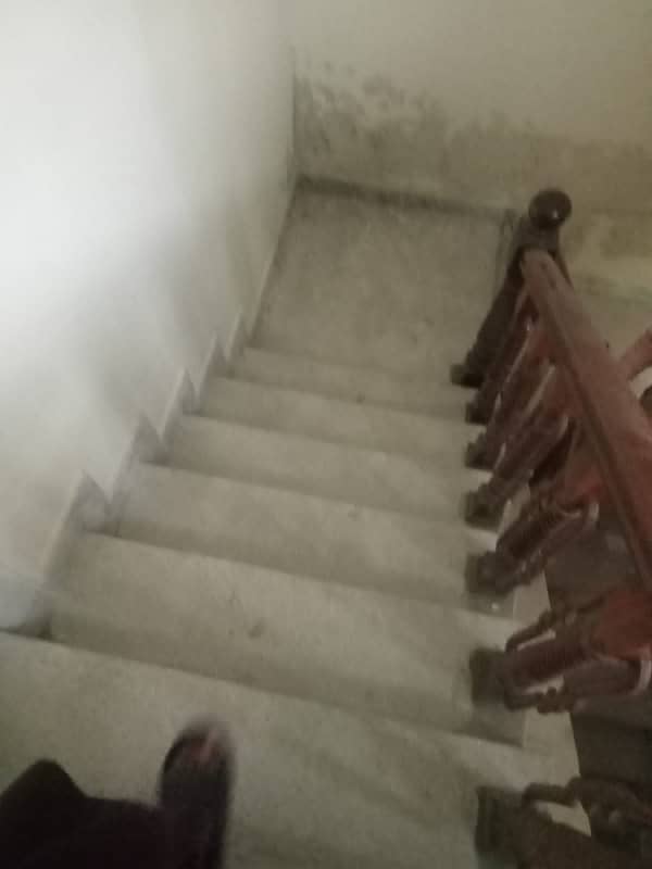 1 kanal house for sale in wapda town Near main hot location 22