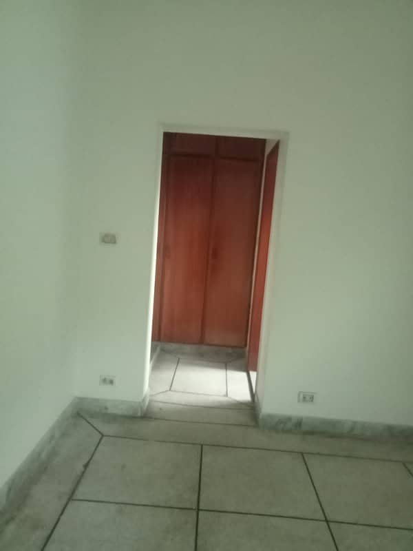 1 kanal house for sale in wapda town Near main hot location 29