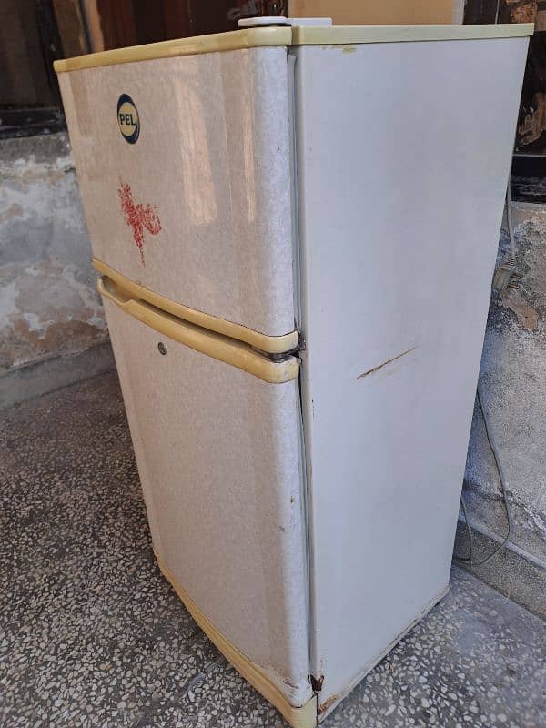 small sized Fridge for Sale. 1