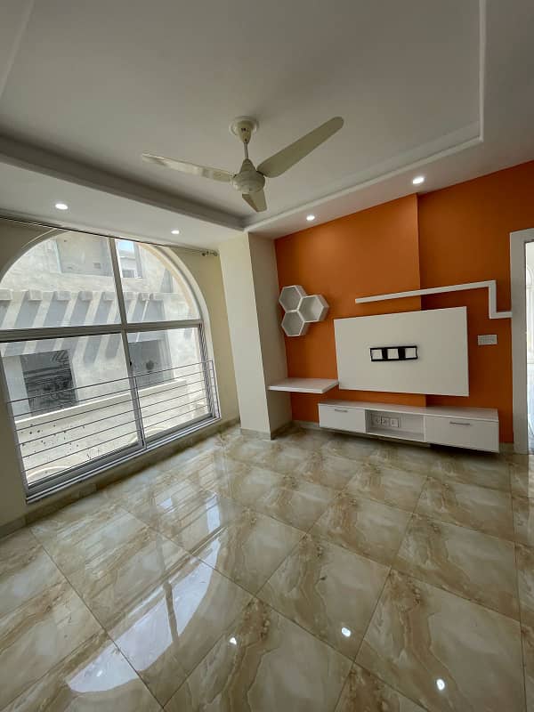 Two Bed Apartment Brand New For Rent 0