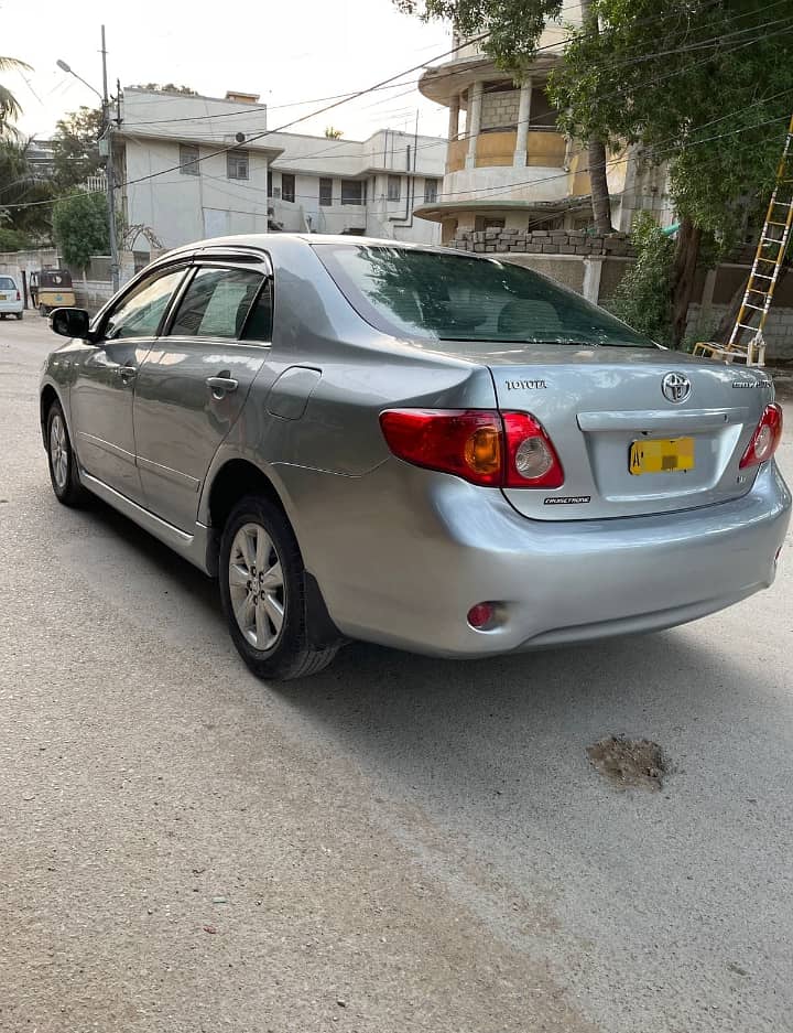 Toyota Corolla Altis 2010 4