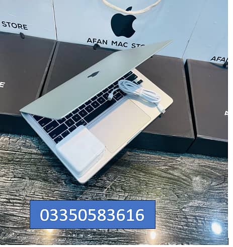 Macbook pro 14inches  M1  2021 32gbram/512gbssd 3