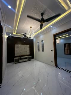 5 Marla Beautifully designed house For Sale And Direct Meeting With Owner In Park View City Lahore. 0