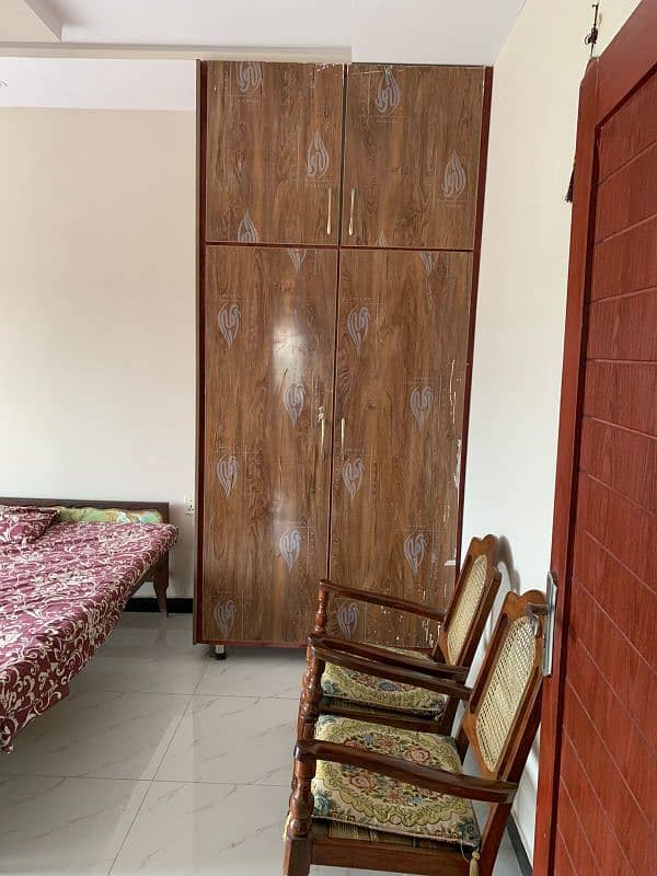 Room For Rent in Tipu Block Bahria Town Lahore 3