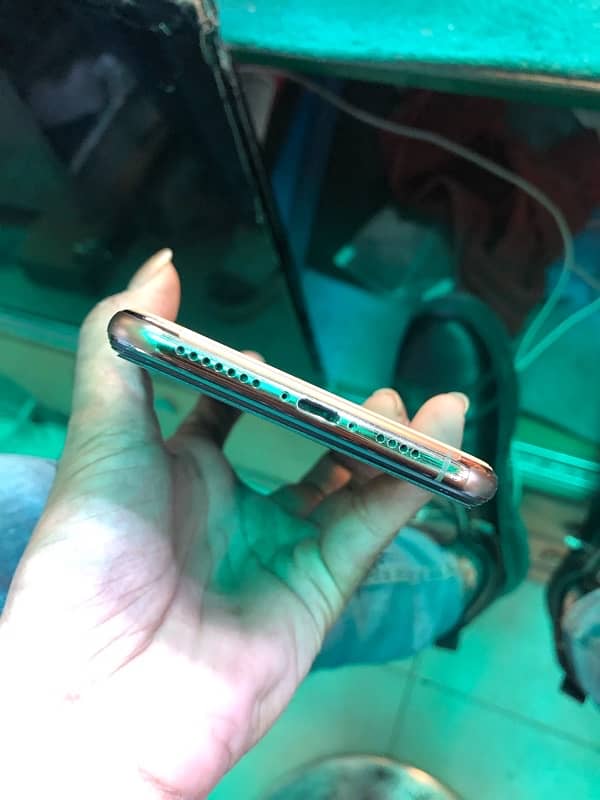 Iphone XS Max 256GB PTA Approved (JV) 4