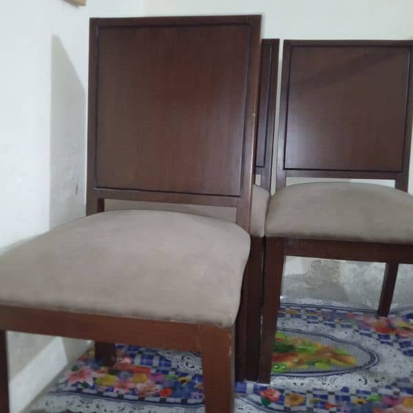 Dining chairs / wooden dinning chairs / 4 dinning chairs for sale 0