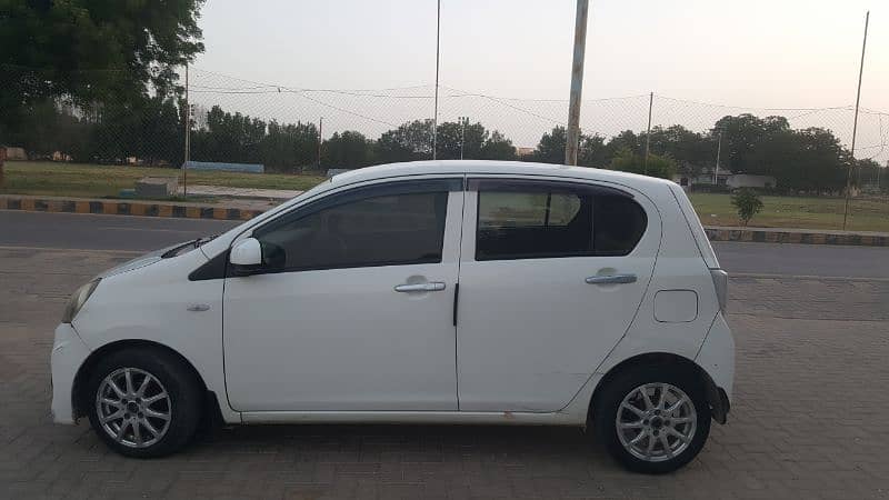 Daihatsu Mira 2015 11