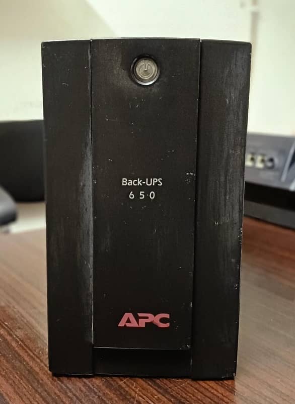 Apc UPS 1