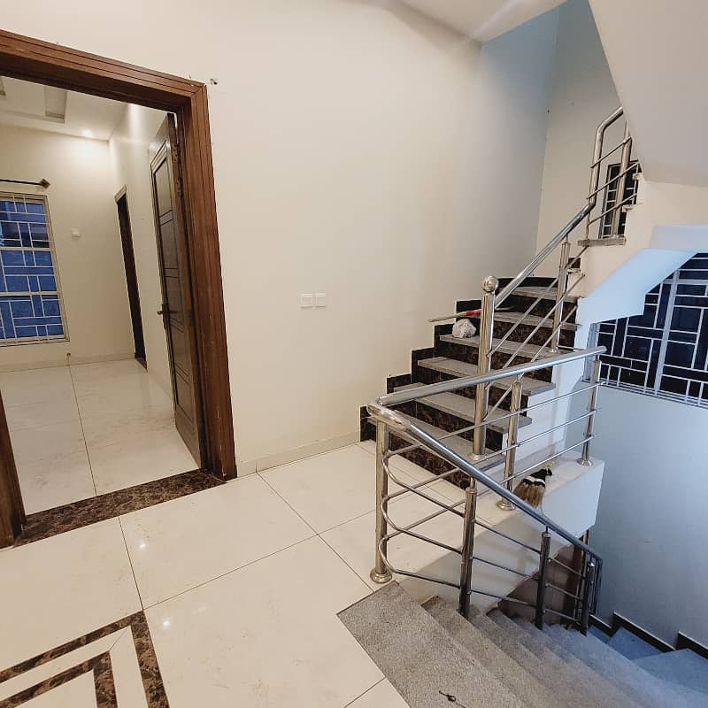 10 marla uper portion available for rent in bahria town phase 3 1