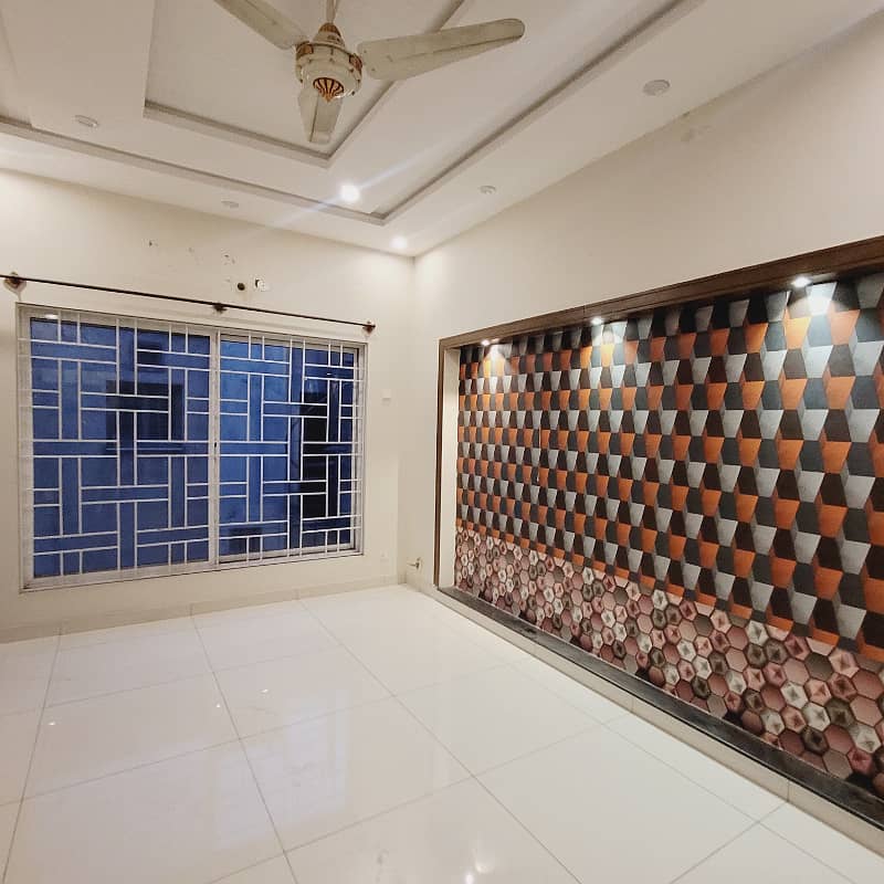 10 marla uper portion available for rent in bahria town phase 3 4