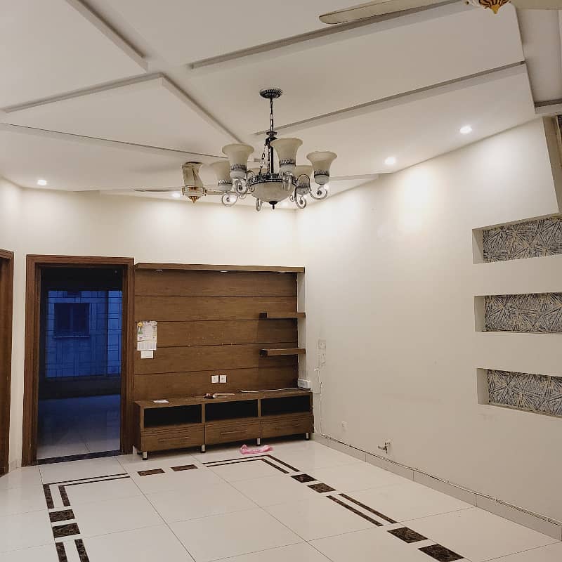 10 marla uper portion available for rent in bahria town phase 3 10