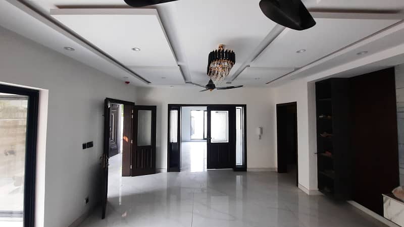 ONE KANAL BRAND NEW STUNNING HOUSE WITH BASMENT FOR SALE IN DHA PHASE 3 16