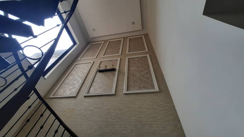 ONE KANAL BRAND NEW STUNNING HOUSE WITH BASMENT FOR SALE IN DHA PHASE 3 17