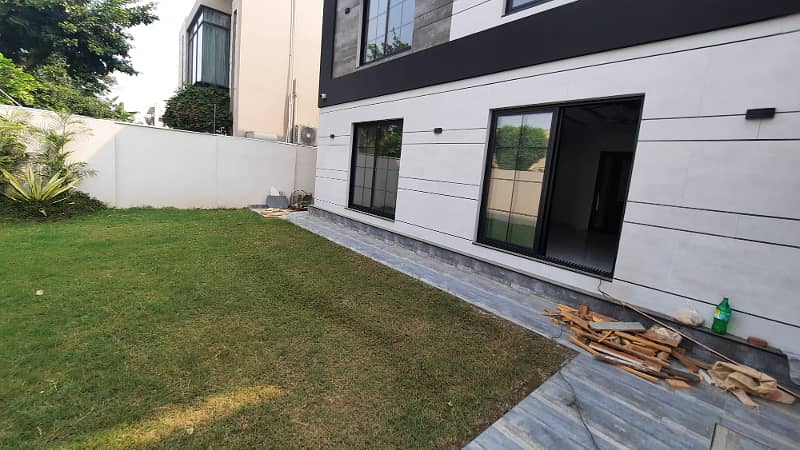 ONE KANAL BRAND NEW STUNNING HOUSE WITH BASMENT FOR SALE IN DHA PHASE 3 19