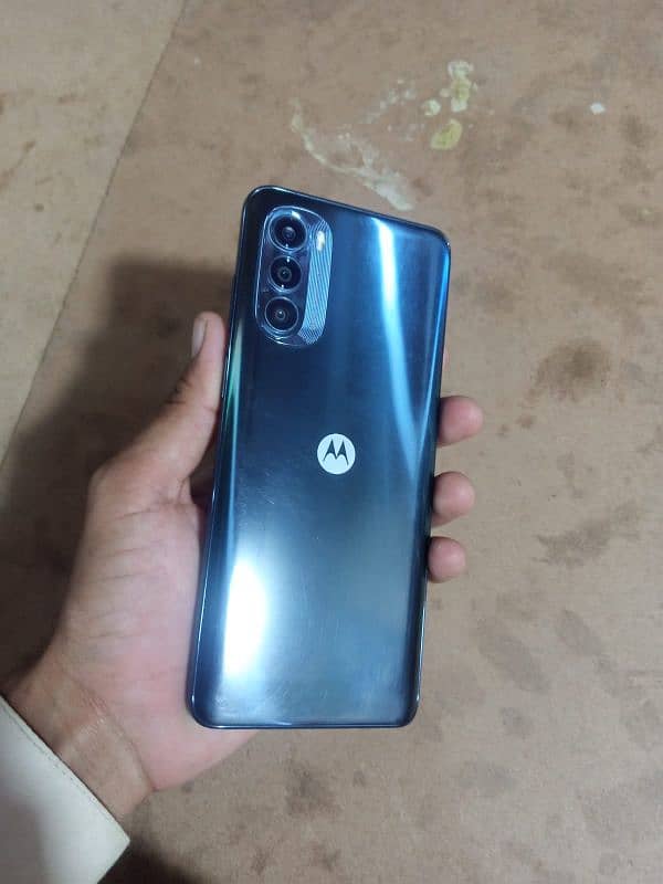 Motorola g stylish 5g 128 gb not PTA  and infinix 5