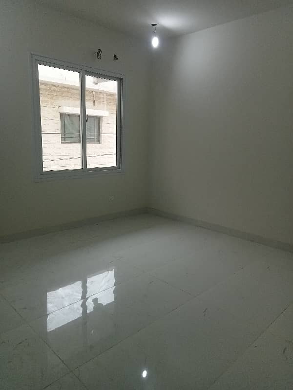 1600 Square Feet Upper Portion In PECHS Block 2 7