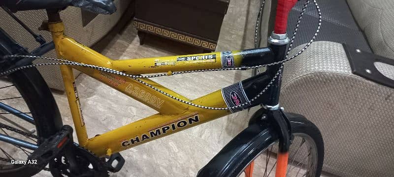 champions cycle in good condition 0