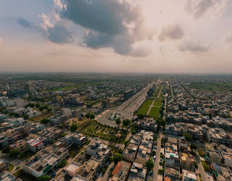 5 Marla Plot For Sale On Ideal Location Of Park View City Lahore 4