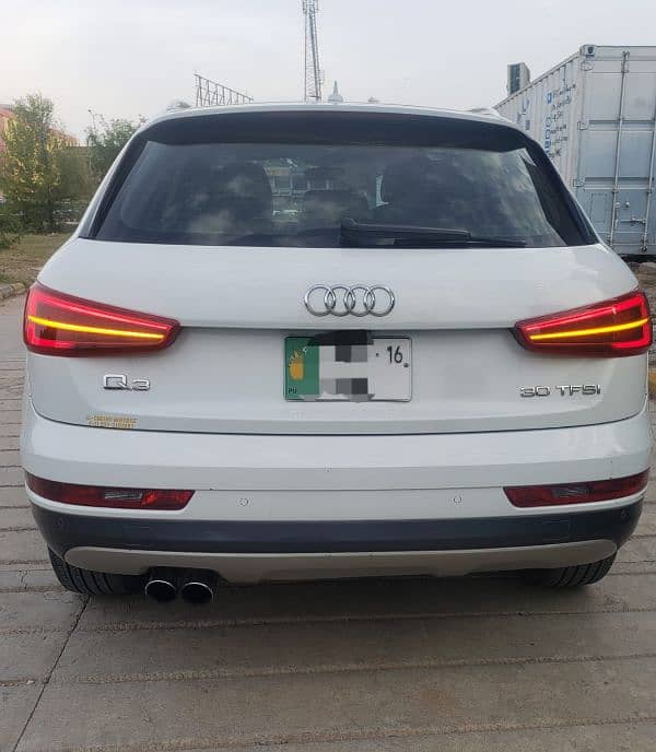 Audi Q3 2016 1