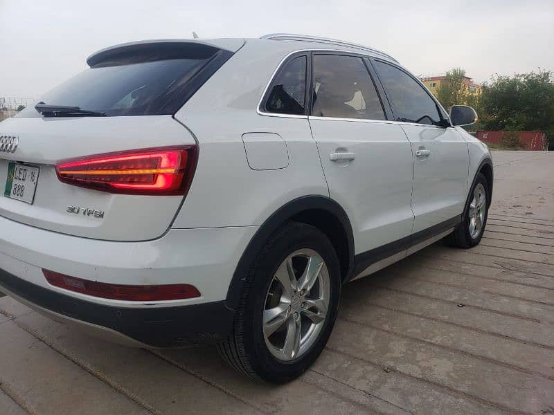 Audi Q3 2016 3