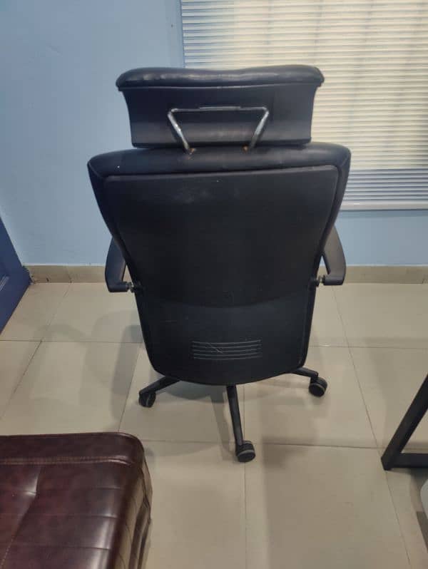 Korean Imported Ergonomic Executive Chair with Pure Leather Material 0