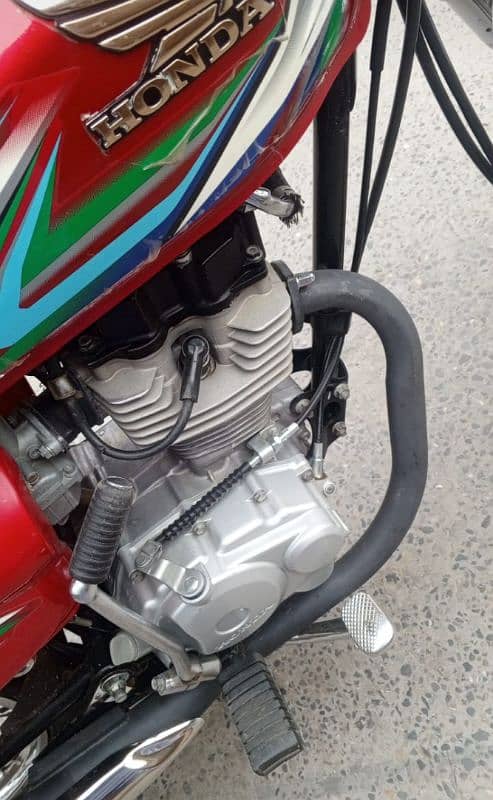 honda 125 genuine condition 10 by 10 condition 1