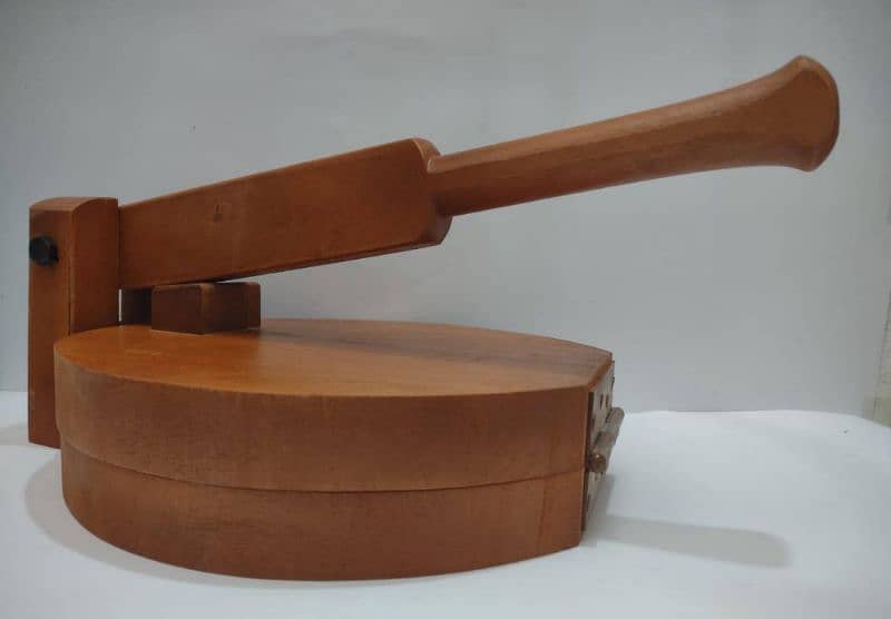 Wooden Roti Maker 0