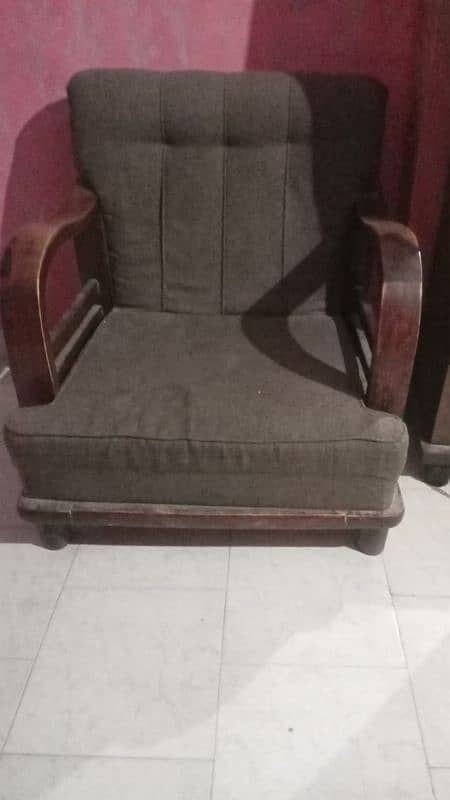 Single seater sofa 1