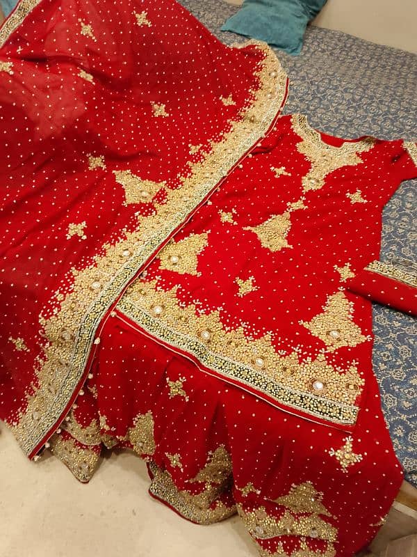 red lehenga 0